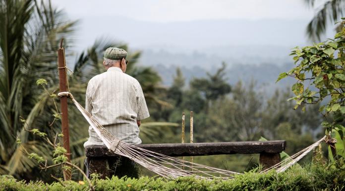 How Seniors Can Live a Healthier Lifestyle